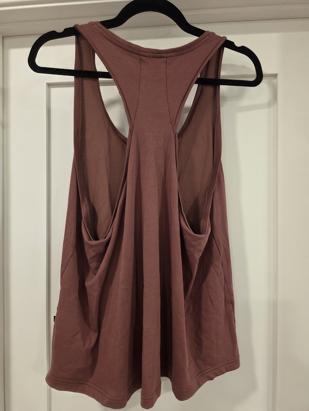 On Running Dusty Rose Racerback Performance Tank - Picture 3 of 4